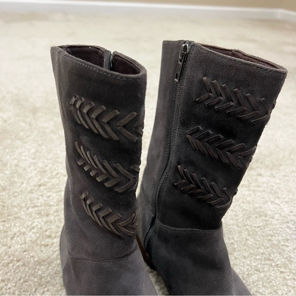 UGG AUSTRALIA Women’s Cailyn Suede Gray Boots 3182 US Size 7 Mid Calf F8911F, - Picture 14 of 16
